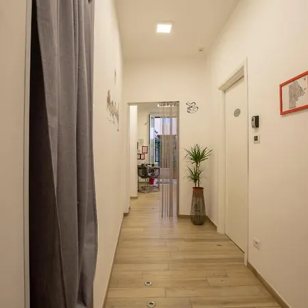 Гостевой дом Flatinrome Trastevere Deluxe - Patio Рим