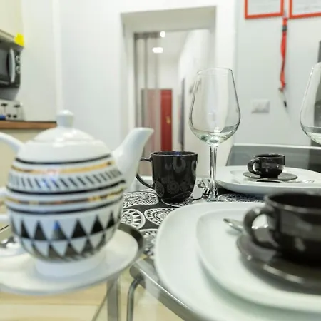 Flatinrome Trastevere Deluxe - Patio Рим