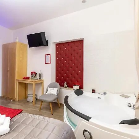 Гостевой дом Flatinrome Trastevere Deluxe - Patio 3*