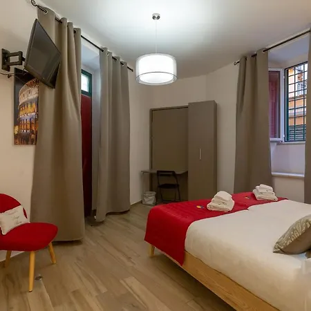Flatinrome Trastevere Deluxe - Patio 3* Рим