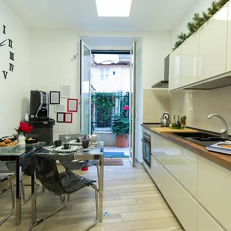 Flatinrome Trastevere Deluxe - Patio Гостевой дом 3*