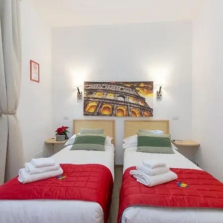 Flatinrome Trastevere Deluxe - Patio 3* Рим