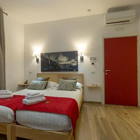 Flatinrome Trastevere Deluxe - Patio Гостевой дом 3*