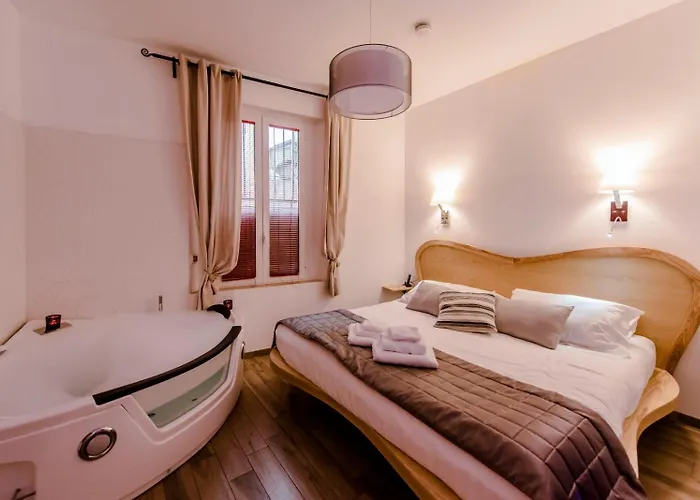 Flatinrome Trastevere Deluxe - Jacuzzi - Accetta Bonus Vacanze 3*
