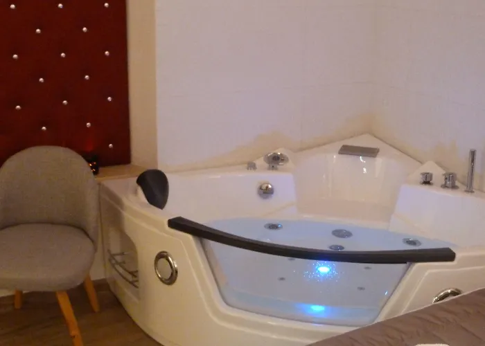 Hotel Flatinrome Trastevere Deluxe - Jacuzzi - Accetta Bonus Vacanze 3*