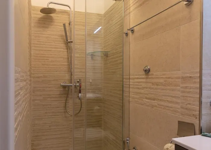 Hotel Flatinrome Trastevere Deluxe - Jacuzzi - Accetta Bonus Vacanze 3*